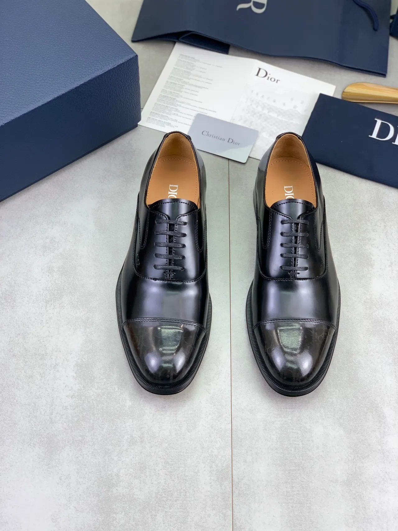 Dior Zapatos Oxford de cuero patentado negro marrón brillante con punta de ala 5