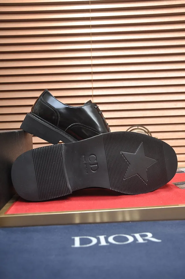 Dior أحذية أكسفورد سوداء كاب تو 3