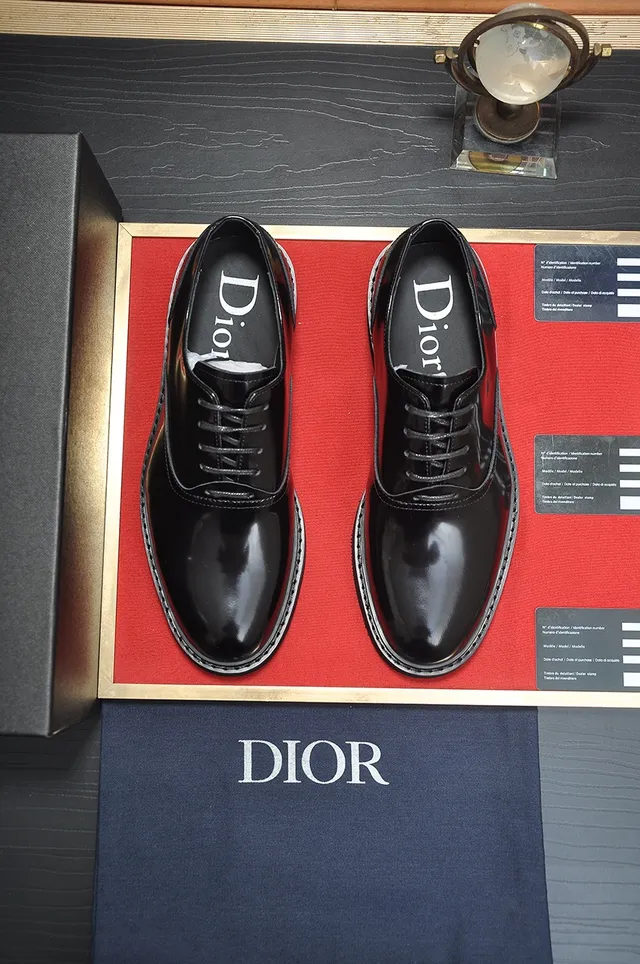 Dior أحذية أكسفورد سوداء كاب تو 5