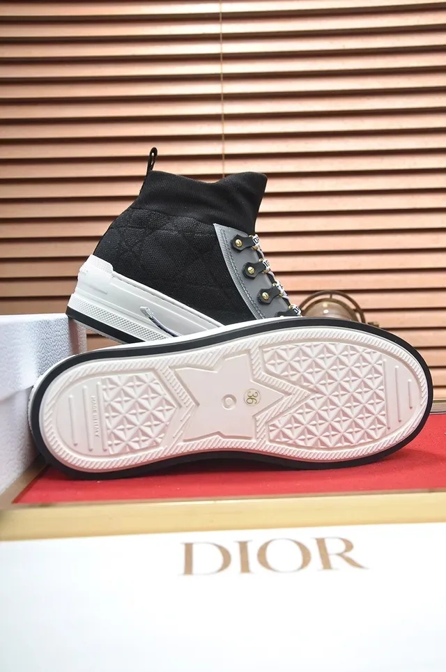 Dior Tênis Lifestyle Preto e Cinza de Cano Alto Ajuste de Meia Tricotado com Detalhe de Alça com Marca 3