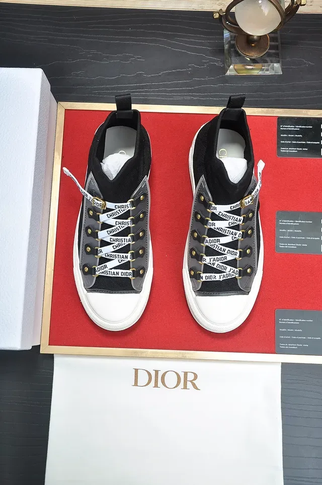 Dior Tênis Lifestyle Preto e Cinza de Cano Alto Ajuste de Meia Tricotado com Detalhe de Alça com Marca 5
