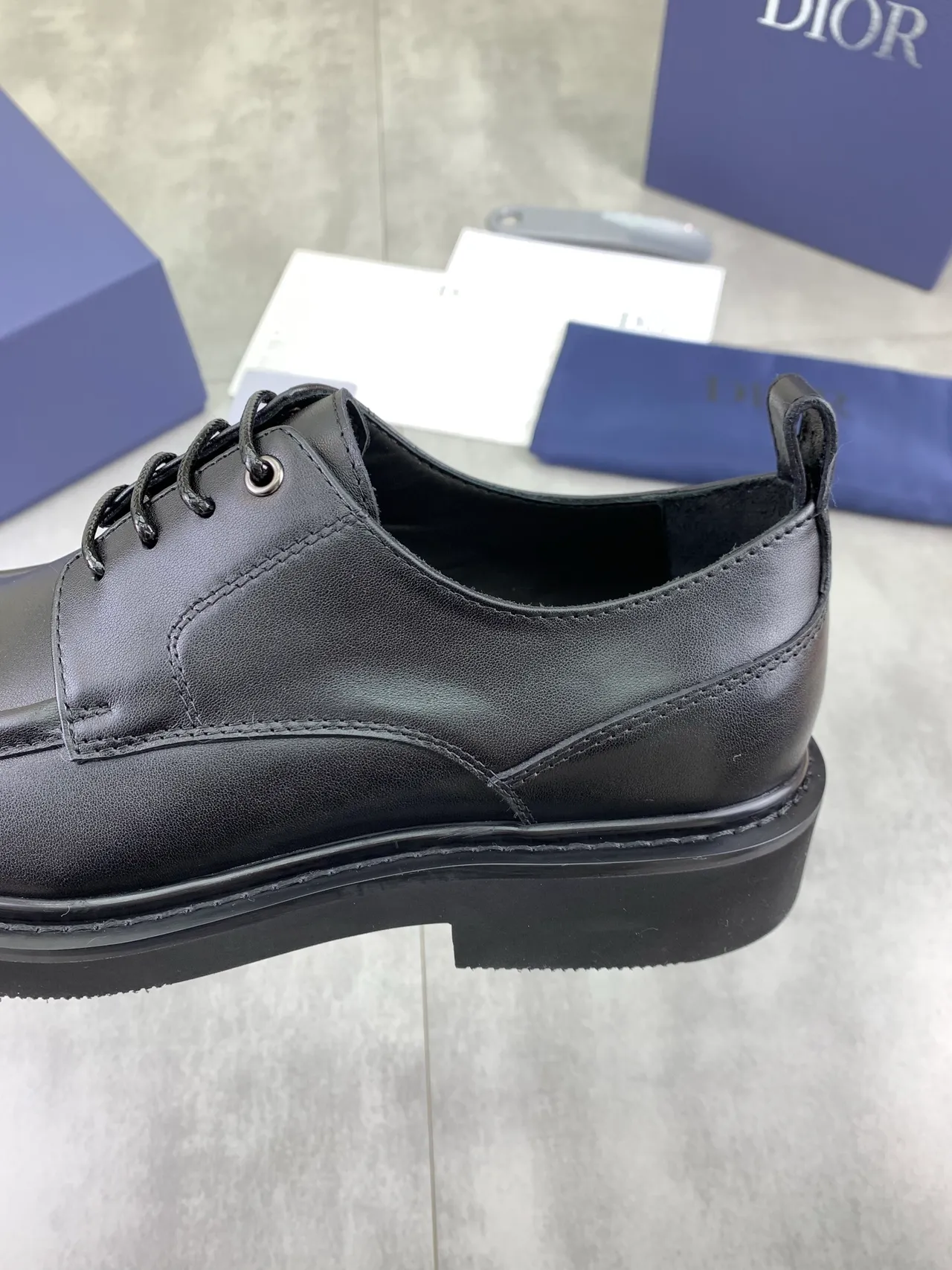 Dior কালো চামড়ার অক্সফোর্ড জুতা 4