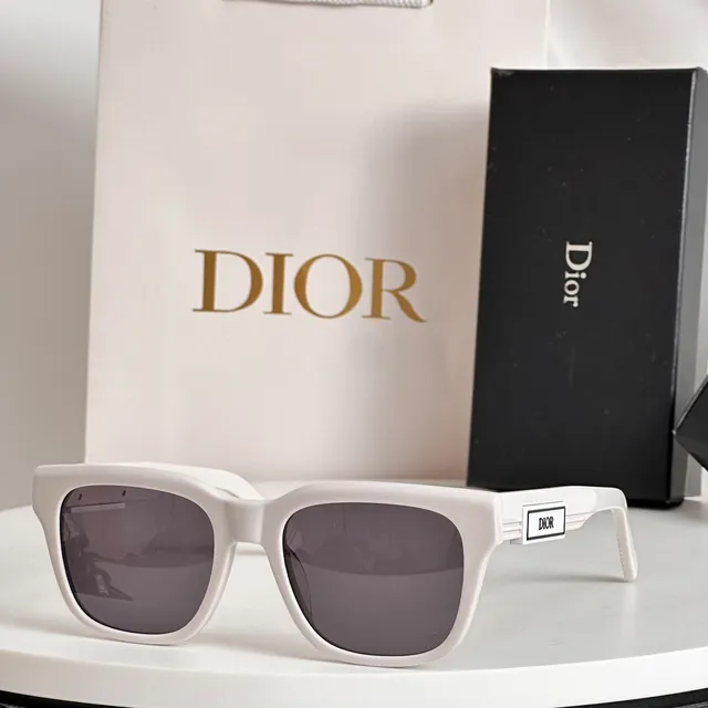 Dior Black Red Rectangular Acetate Frame Temple Trim Sunglasses 9