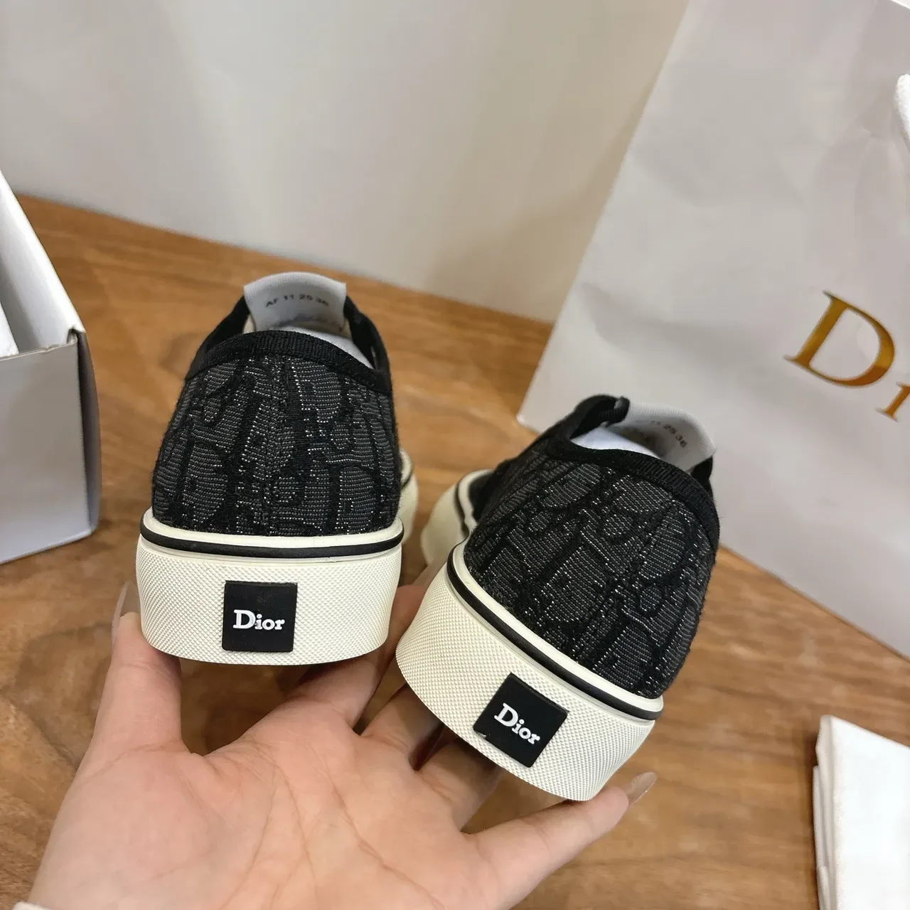 迪奥 黑白 Monogram 纺织鞋面 低帮 系带 生活休闲鞋 3