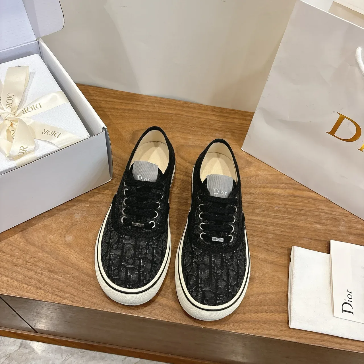 迪奥 黑白 Monogram 纺织鞋面 低帮 系带 生活休闲鞋 5