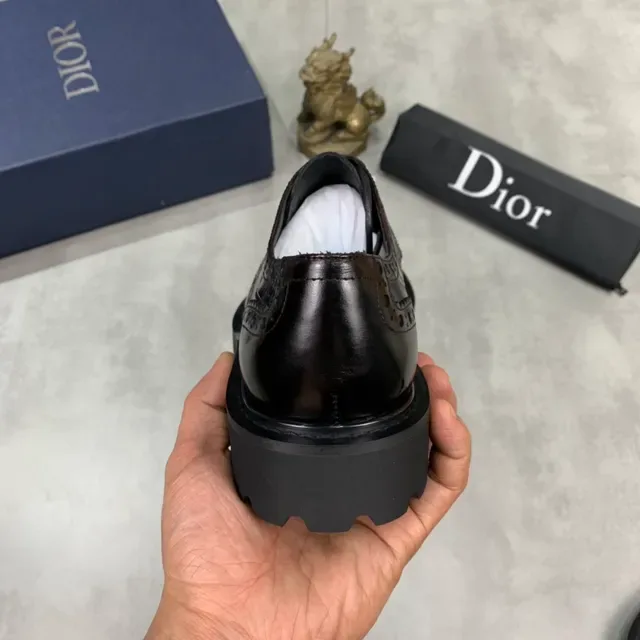 Dior बर्गंडी काला विंगटिप कैप-टो ब्रॉग जूते 3