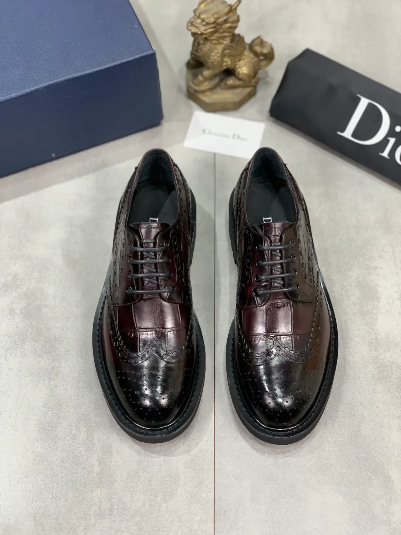 Dior बर्गंडी काला विंगटिप कैप-टो ब्रॉग जूते 5