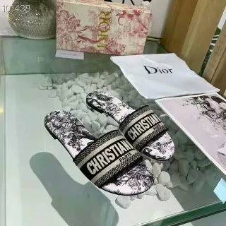 Dior J'Adior Slide काले सफेद तिरछा प्रिंटेड ऊपरी भाग चौड़ी बुनाई पट्टी स्लिपर्स