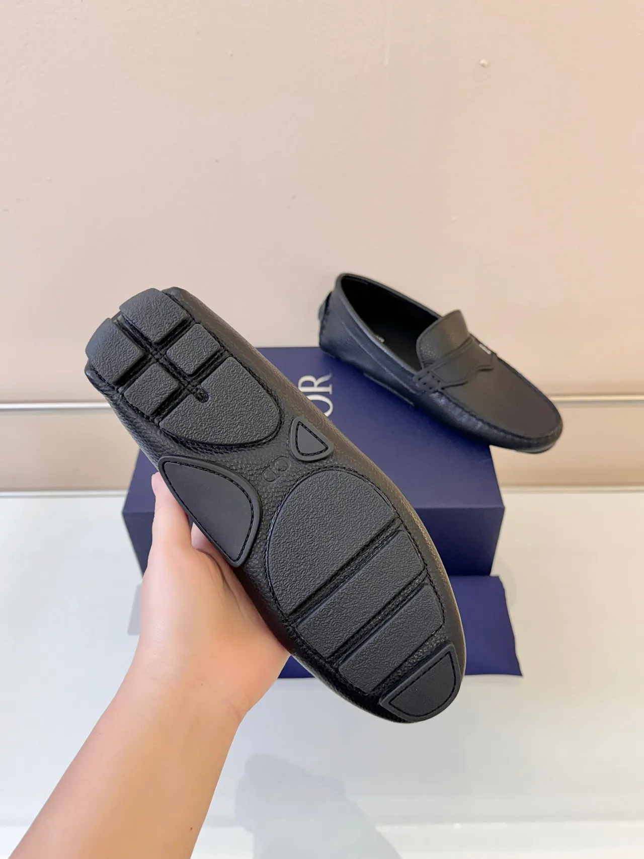 Dior লুফার কালো দানাদার চামড়া স্ট্র্যাপ লুফার 5