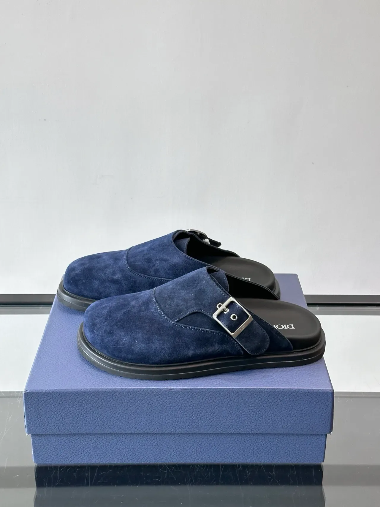Dior Navy Daim Mule con Hebilla Zapatos Casual 4