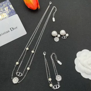 Dior Collier Chaîne Layered Pavé Cristal Marguerite Charme