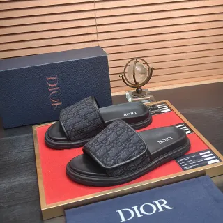 Dior स्लाइड मोनोग्राम काला प्लेटफॉर्म स्लिपर्स
