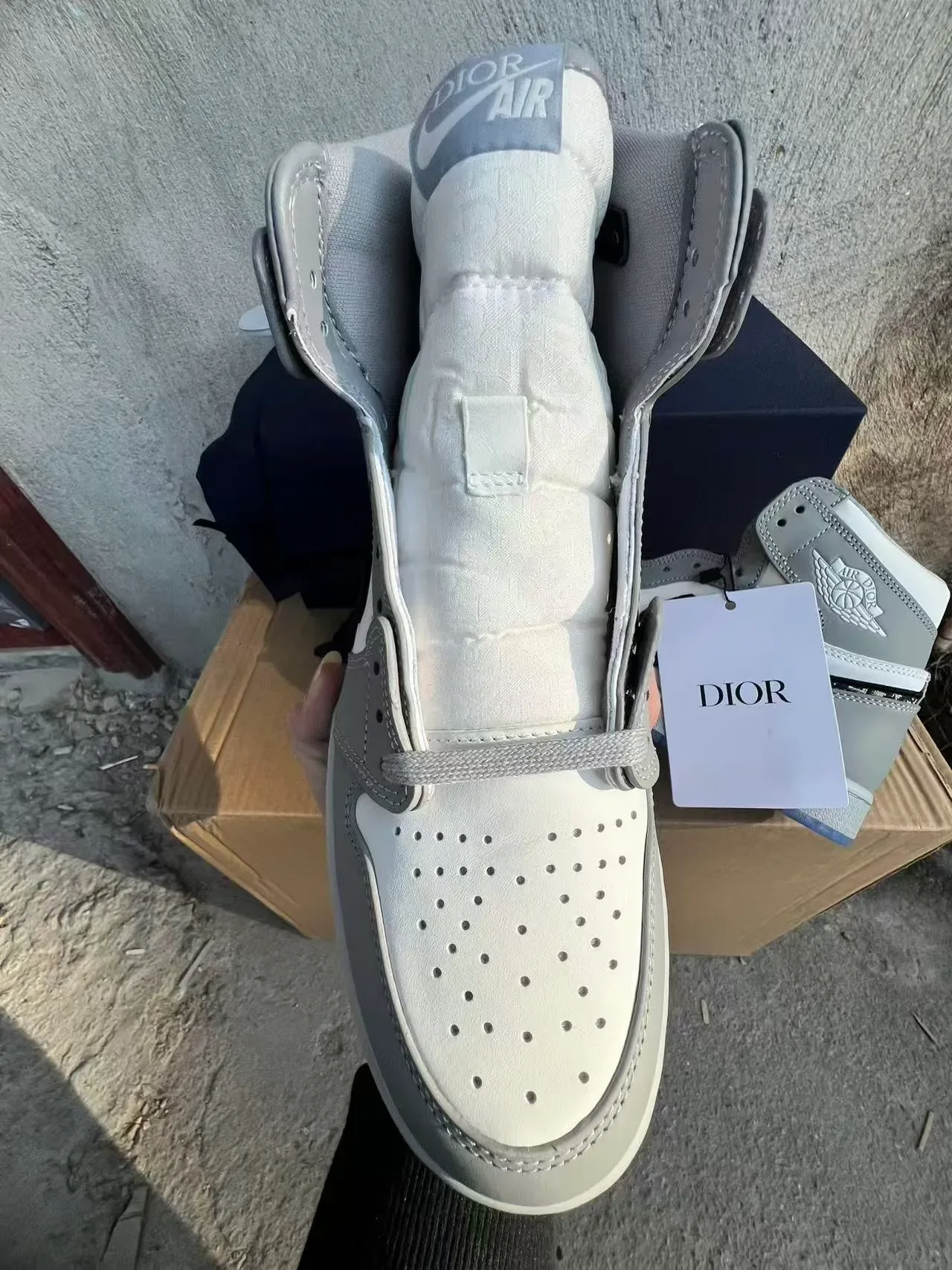 Dior x Air Jordan 1 Blanc Gris Motif Oblíquo Sneakers Lifestyle 3
