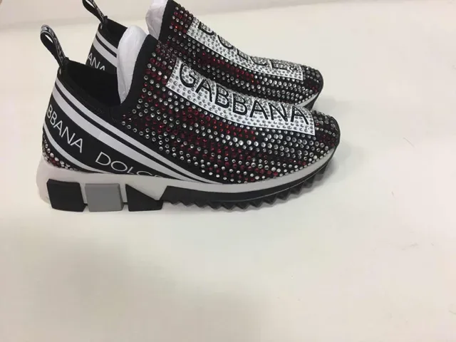 Dolce & Gabbana Tênis Lifestyle Preto Branco com upper de malha slip-on embellished com rhinestones e faixa de logo 3