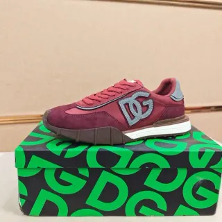 Dolce & Gabbana 勃艮第灰色麂皮鞋面 互锁 DG Logo 生活风格运动鞋