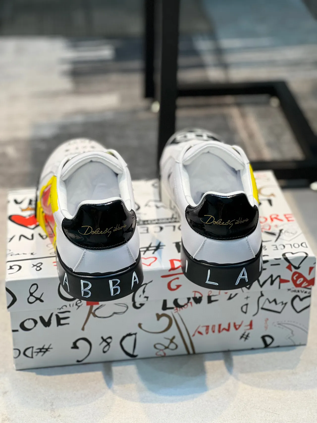 Dolce & Gabbana Roi des Cœurs Graffiti Print Sneakers Lifestyle Blancs 2
