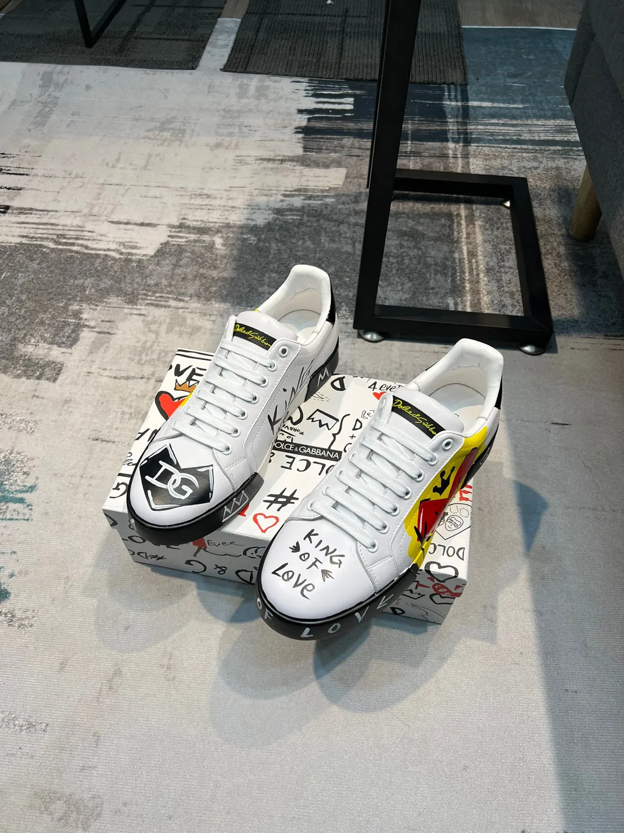 Dolce & Gabbana Roi des Cœurs Graffiti Print Sneakers Lifestyle Blancs 5