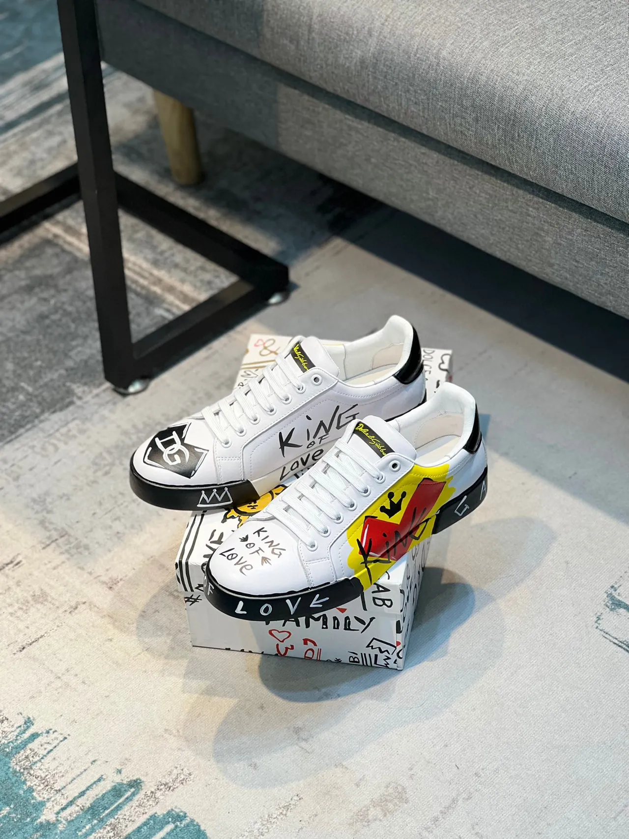 Dolce & Gabbana Roi des Cœurs Graffiti Print Sneakers Lifestyle Blancs 7