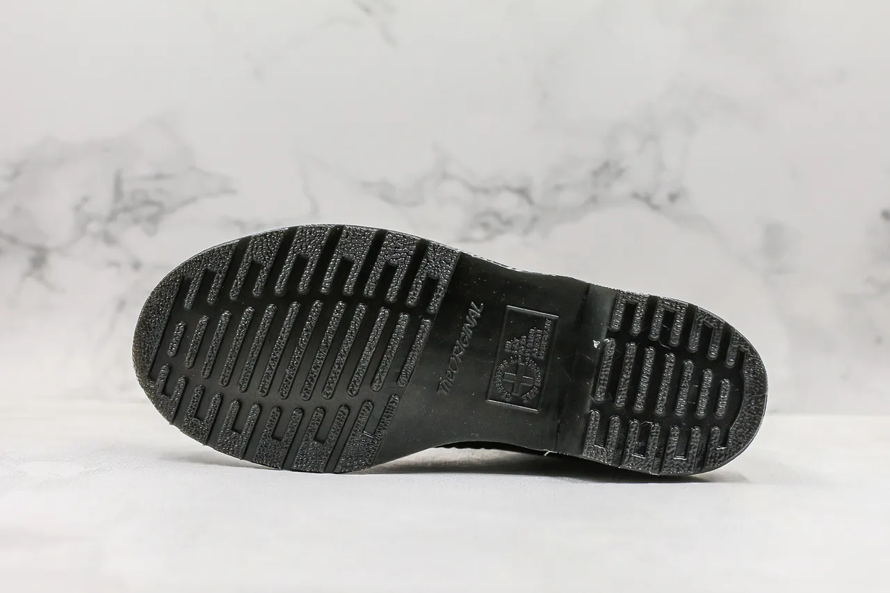 Dr. Martens 1460 পলিশড ব্ল্যাক লেদার হলুদ সেলাই মার্টিন বুট 9