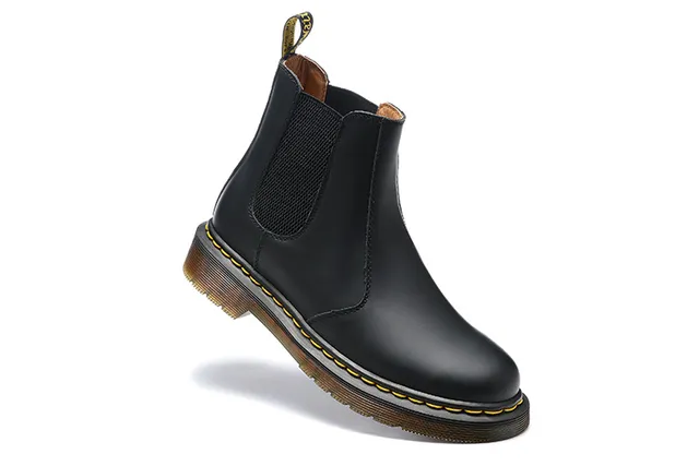 Dr. Martens Bottine Chelsea Noir Jaune Cuir Lisse Goussets Élastiques Côtier Bottes Chelsea 4
