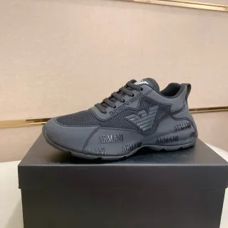Emporio Armani কালো একরঙা এমবসড ব্র্যান্ডিং লাইফস্টাইল স্নিকার