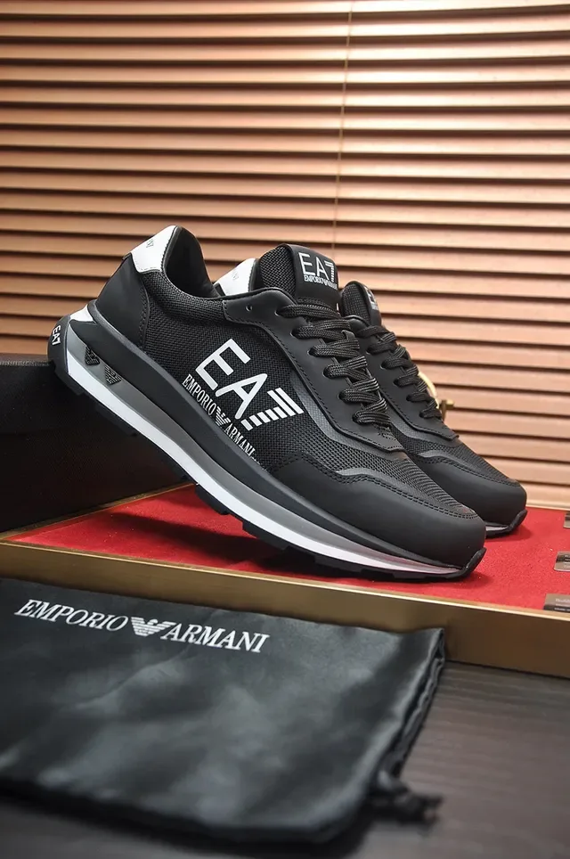 Emporio Armani EA7 কালো এবং সাদা লোগো লাইফস্টাইল স্নিকার্স 8