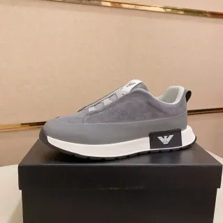 Emporio Armani ধূসর সাদা স্লিপ-অন লেয়ার্ড সোল লাইফস্টাইল স্নিকার