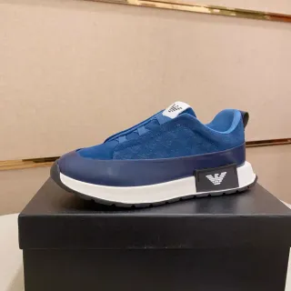 Emporio Armani জীবনশৈলী স্নিকার নেভি হোয়াইট স্লিপ-অন টেক্সচার্ড আপার জীবনশৈলী স্নিকার