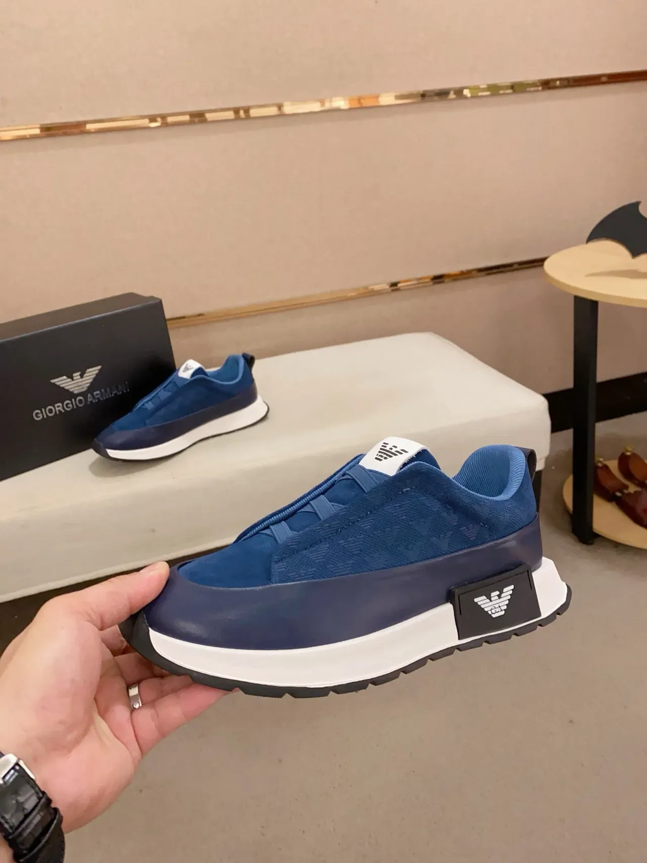 Emporio Armani Sneaker Lifestyle Bleu Marine Blanc Chaussure à enfiler Tige Texturée Sneakers Lifestyle 4