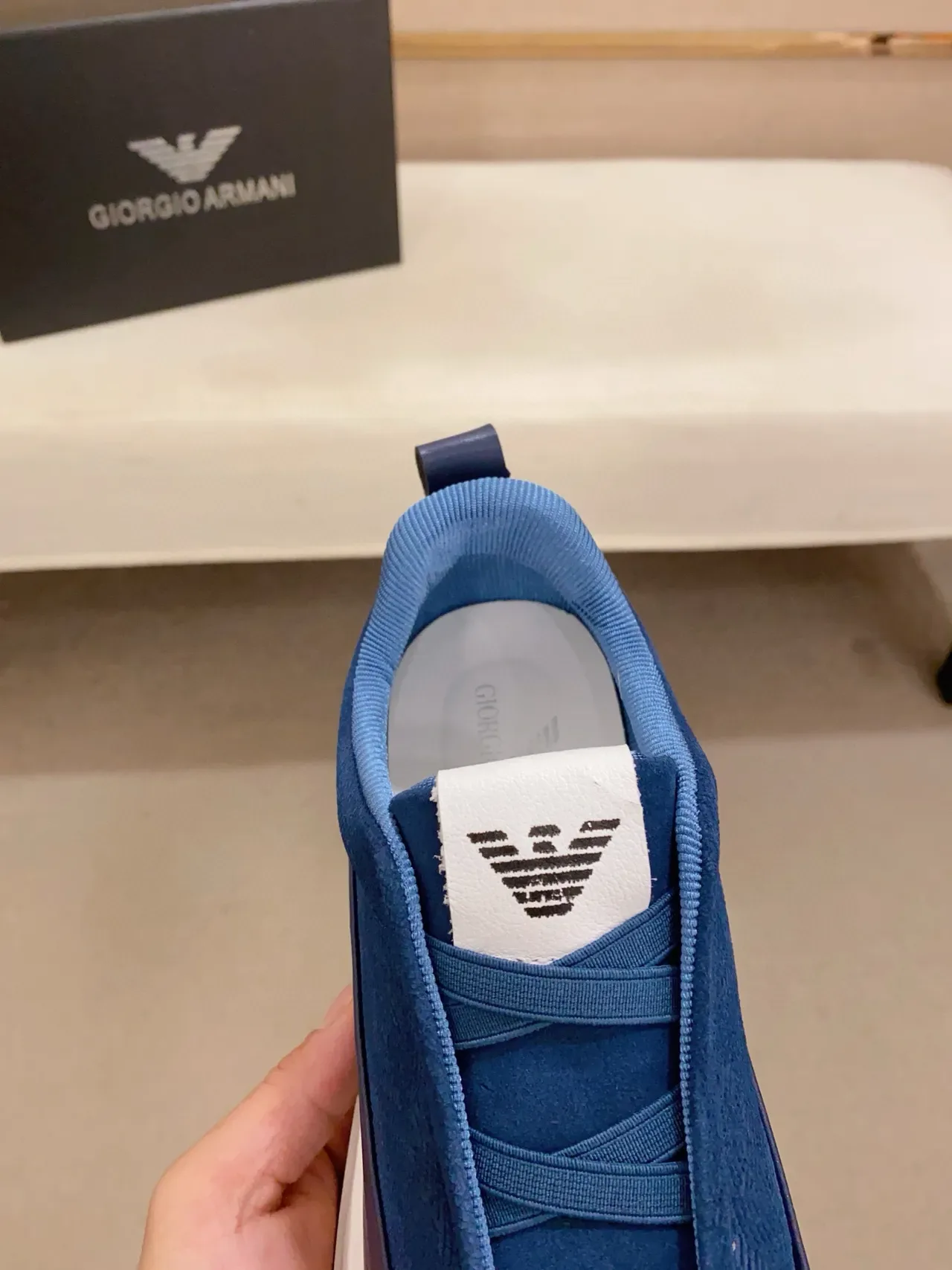 Emporio Armani Sneaker Lifestyle Bleu Marine Blanc Chaussure à enfiler Tige Texturée Sneakers Lifestyle 7