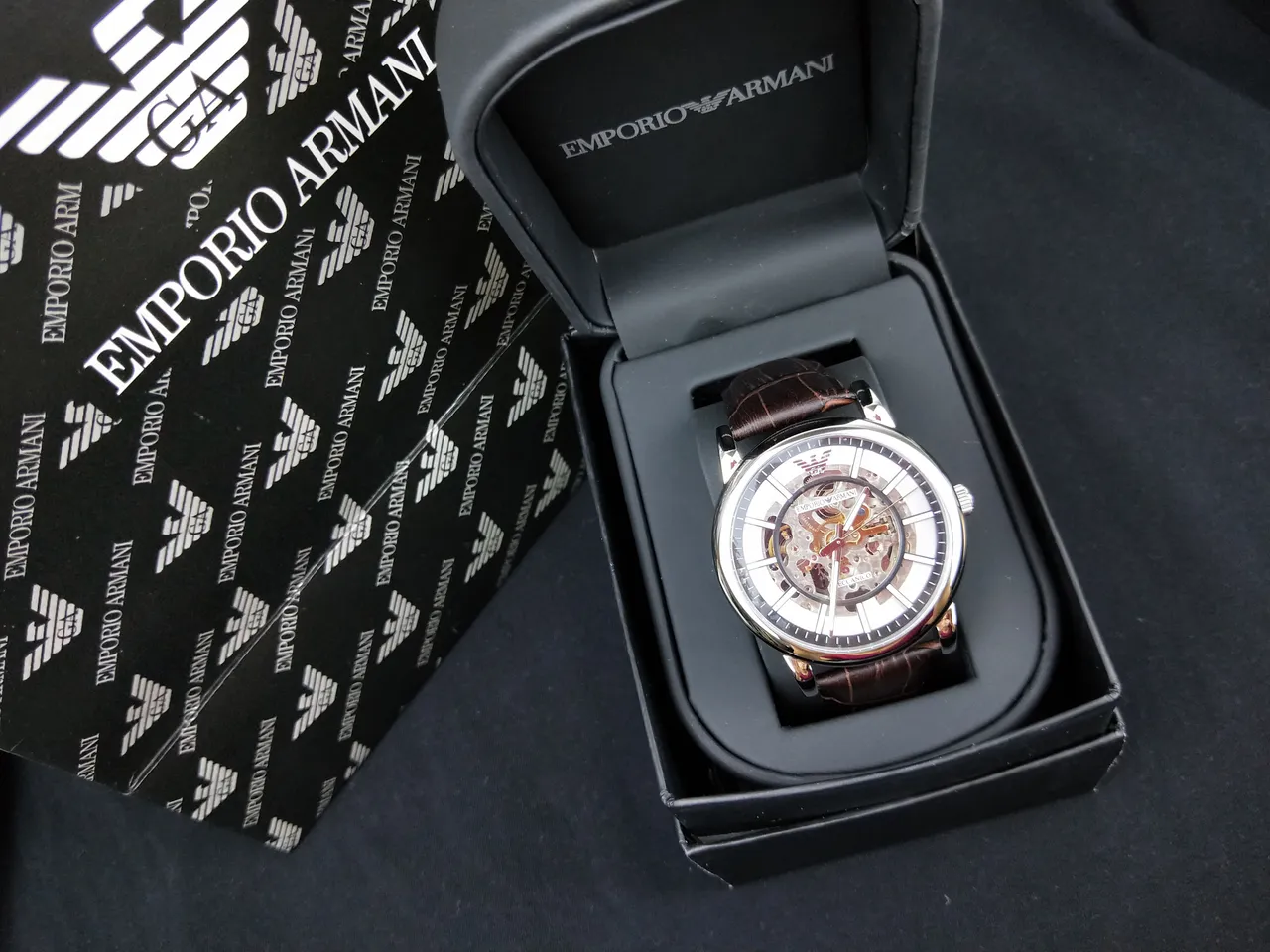 Emporio Armani Meccanico খোলা ডায়াল কালো চামড়ার ফিতা যান্ত্রিক ঘড়ি 2