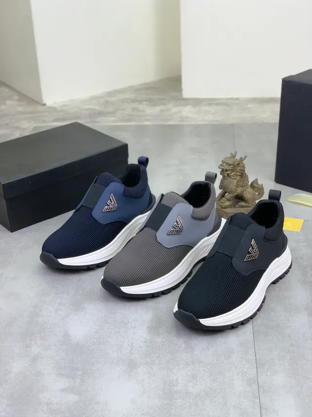 Emporio Armani Tênis Lifestyle Slip-On de Tricô Azul Marinho 2