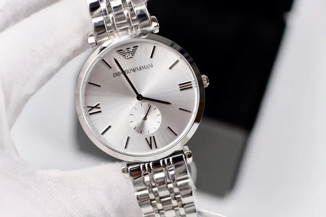 Emporio Armani রূপালী সাদা স্টেইনলেস স্টিল সানবার্স্ট ডায়াল কোয়ার্টজ ঘড়ি 8