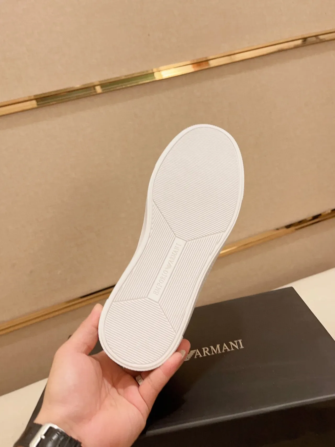 Emporio Armani Sneakers Lifestyle Blanc et Noir Low-Top avec Upper en Matière Mixte 2