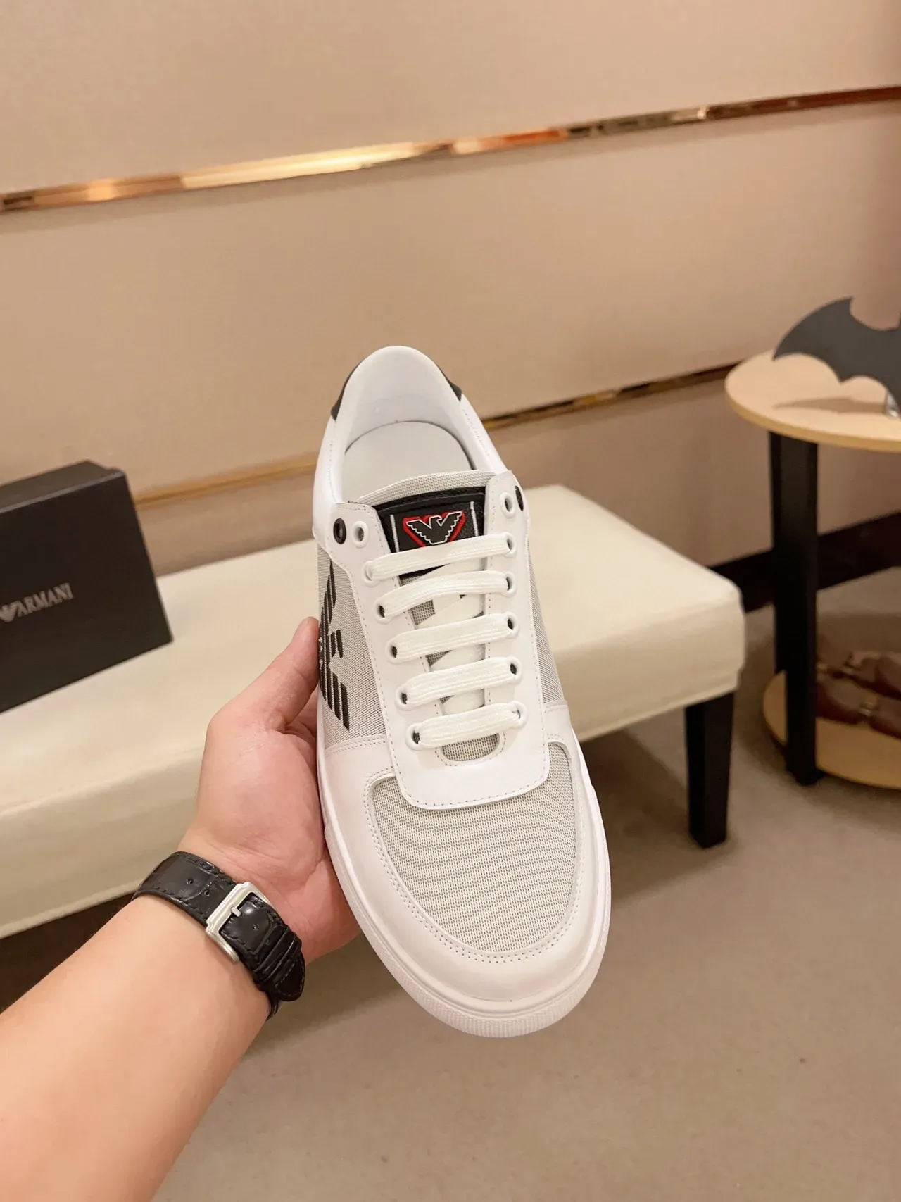 Emporio Armani Sneakers Lifestyle Blanc et Noir Low-Top avec Upper en Matière Mixte 9
