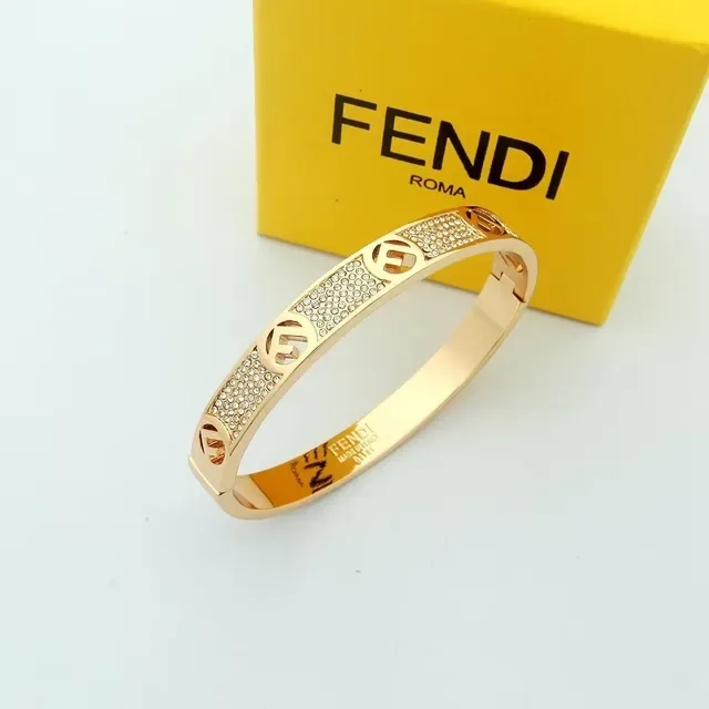 फेंडी F Is Fendi गोल्ड टोन पावे क्रिस्टल डबल-एफ लोगो कफ ब्रेसलेट 6