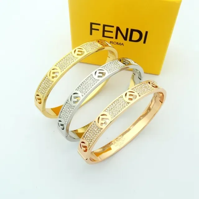 फेंडी F Is Fendi गोल्ड टोन पावे क्रिस्टल डबल-एफ लोगो कफ ब्रेसलेट 8