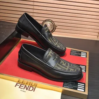 Fendi FF 乐福鞋 黑色 米色 皮革 Zucca 面料 包头 乐福鞋