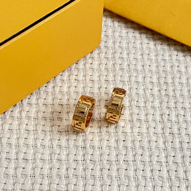 Fendi FF Logo Hoop Gold نمط شفاف أقراط 5