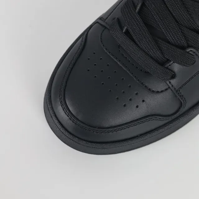 Fendi First 全黑皮革 FF Logo 生活方式运动鞋 5