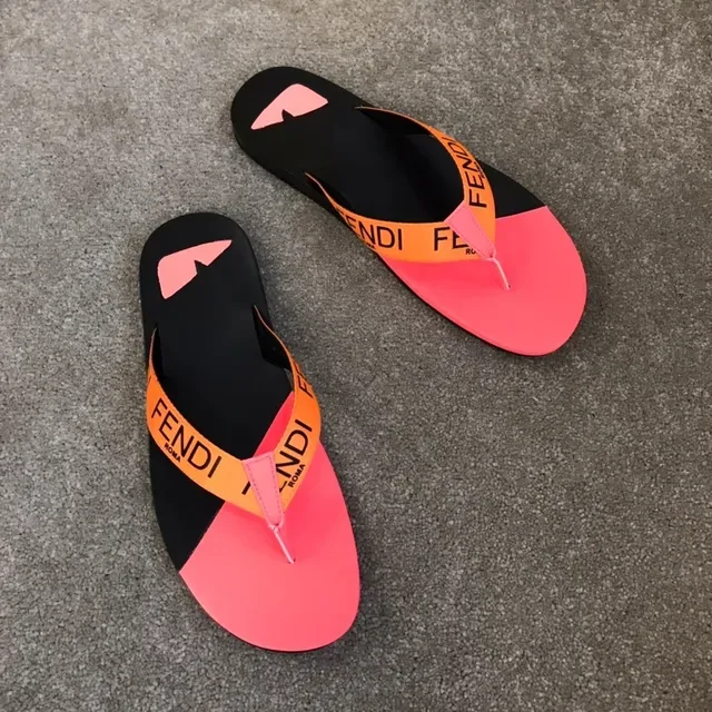 Fendi Logo Strap Color-Blocked Slippers 22