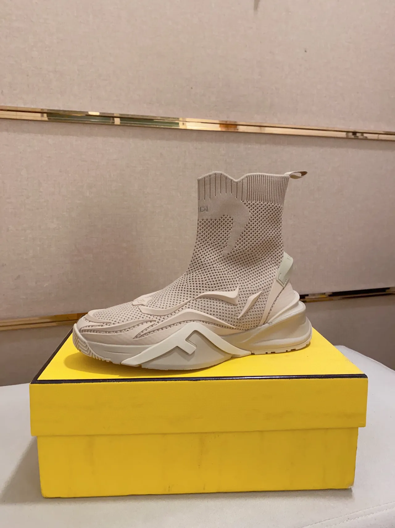Fendi Speed Trainer Beige 针织袜套式厚底运动鞋 6