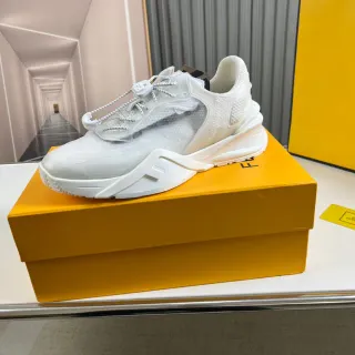 Fendi 白色雕塑底透明网面覆盖厚底运动鞋