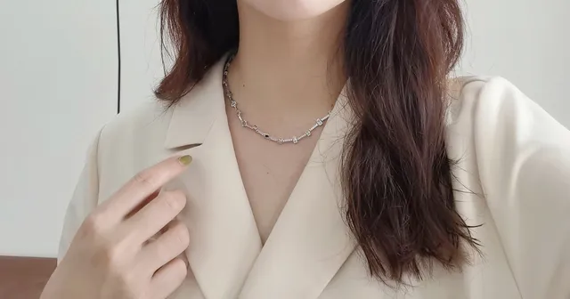 apm MONACO Geometric Pavé Square Link Necklace 3