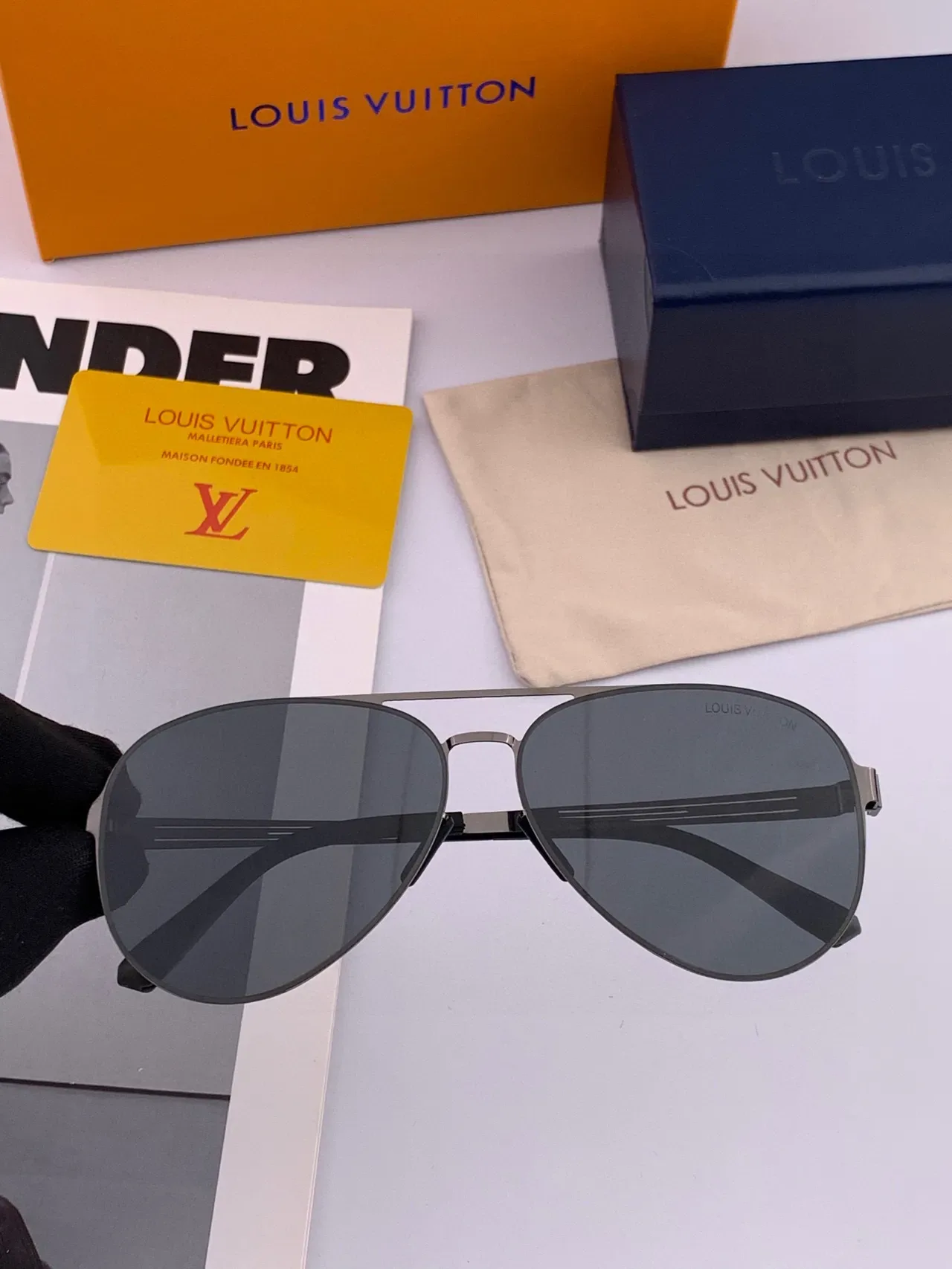 Aviator-Style Thin Metal Frame Dark Lens Sunglasses 5