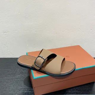 صنادل كاجوال بيج ذو حزامتين مع إبزيم