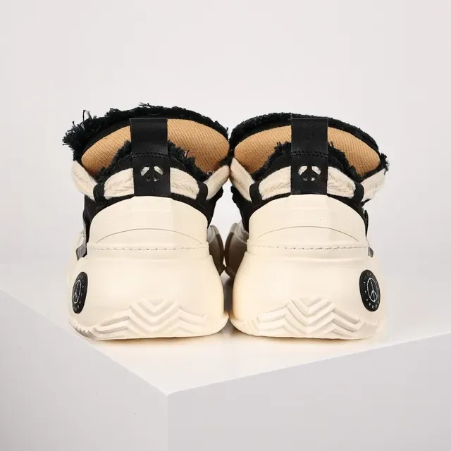 Sneakers lifestyle noir et beige semelle chunky sculptée tige textile frayé 8