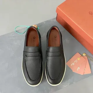 Loafer de Cuero Pebbled Negro y Beige con Correa Penny