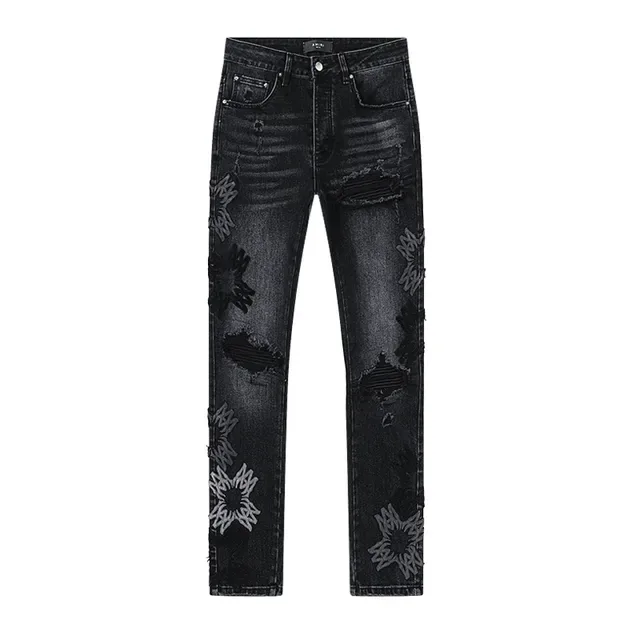 بناطيل جينز سوداء distressed مطرزة floral slim-fit 2
