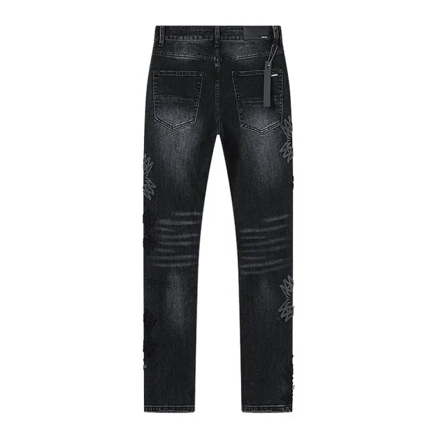 بناطيل جينز سوداء distressed مطرزة floral slim-fit 3